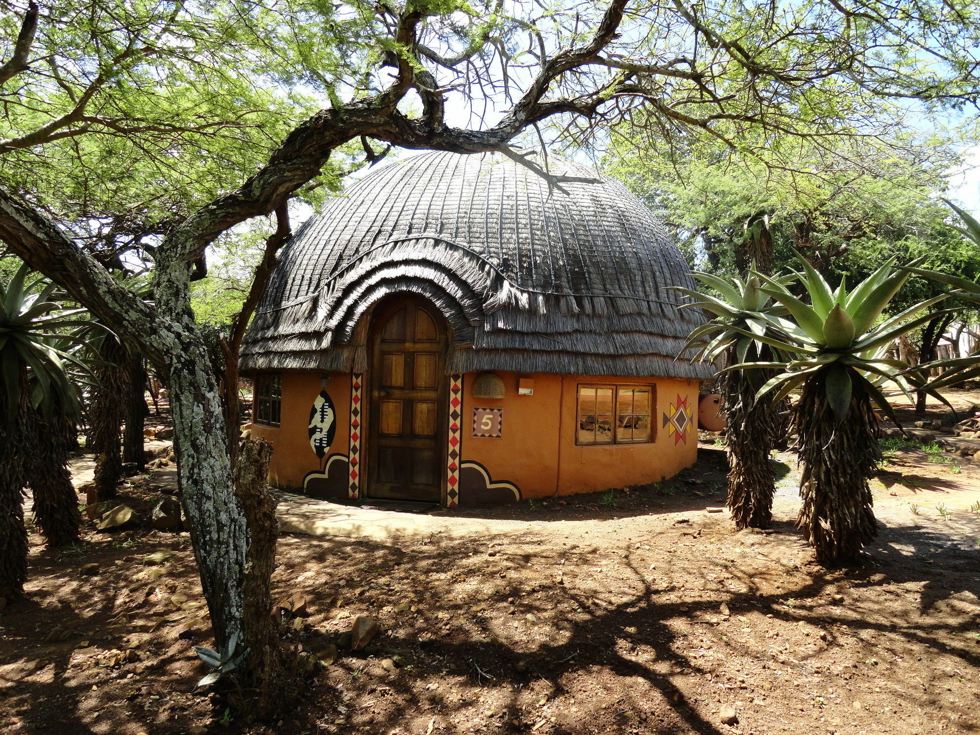 Aha Shakaland Hotel & Zulu Cultural Village Eshowe Exterior foto